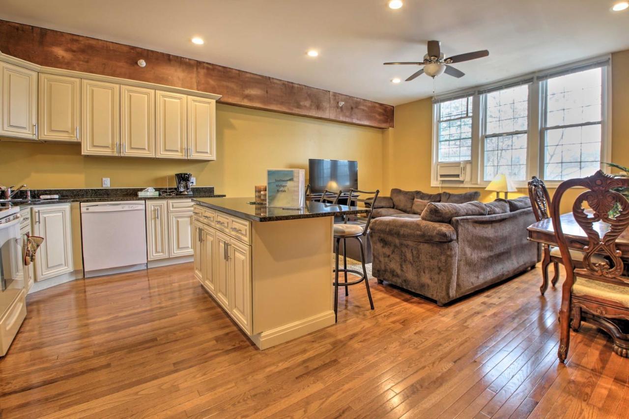 Cozy Sawyer Apartment - 5 Min To Warren Dunes Park Exterior photo
